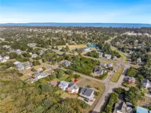 Just down the street from Ken Peterson Park!
