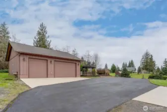 Large Shop! 1440 Squ Feet 40X36