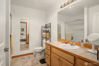 Primary en suite, with an oversized walk-in shower