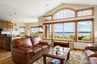 Extra large windows to bring the outside in!
