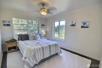 Enjoy the Mt Rainier views here!!