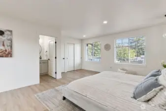 Second primary bedroom.