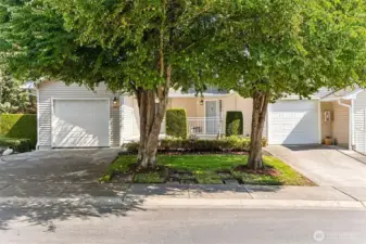 Welcome home to this turnkey 2bed/2.50 townhome at 1940 S 368th Pl, Federal Way, WA!