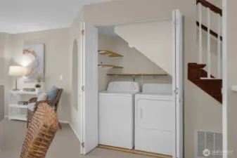 Main Level Utility Room (Washer/Dryer)
