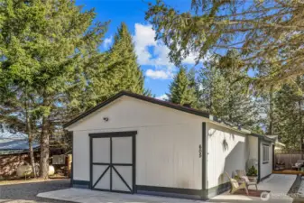 Pristine Home tucked away in the Heart of Cle Elum...private and well cared for.