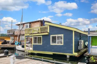 Beautiful floating home.