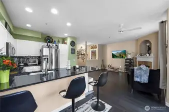 Dining/Kitchen