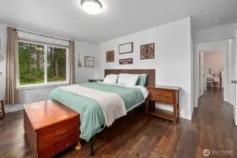 Sprawling primary bedroom