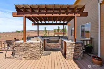outdoor kitchen