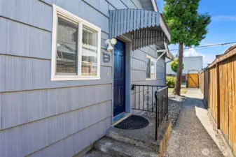 Privacy all around! (Side door entrance)