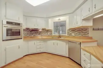 Counter space abounds