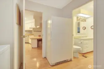 Utility room with Freezer