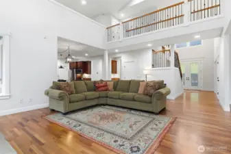 Open living room, great for all types of gatherings!