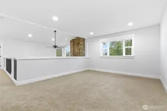 Upstairs lot/flex space, wonderful muti purpose area!