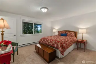 Cozy bedroom with nice closet space