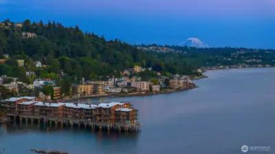 Surround yourself with nature, a welcoming community and the best of the PNW!