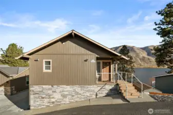 Detached ADU - 676sqft