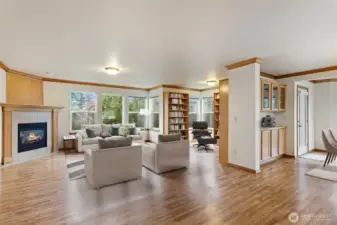 Beautiful hardwood floors, large windows and flooded with natural light. Virtually staged.