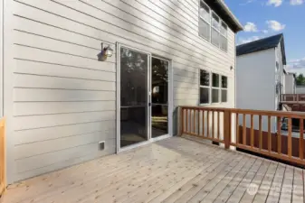 Main level deck - perfect for summer bbqs!