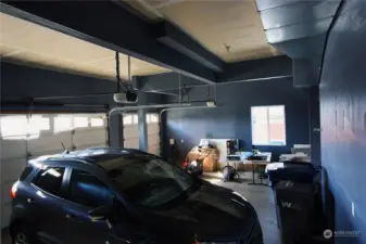 4 car tandem garage.