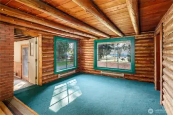 Enclosed breezeway