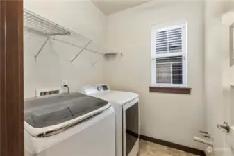 Full size laundry room