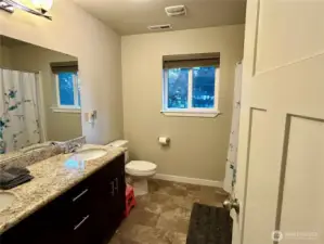 Full Bathroom #2