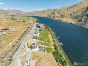 Small 18 lot community