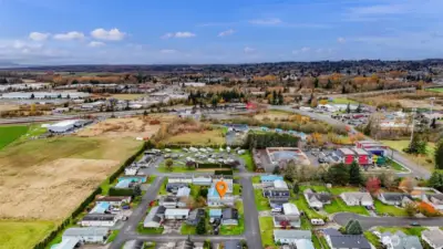 Aerial view with a location dot to show the home in relation to the area of Ferndale.