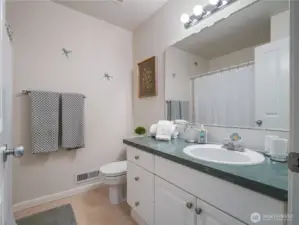 The full bathroom on the top floor.