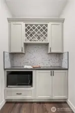 Butler's Pantry w/Microwave, Wine Storage and more!