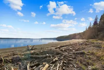 NATURALLY BEAUTIFUL SETTING LOOKING SW