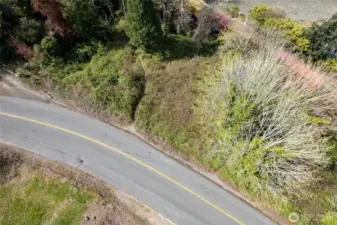 Property abuts to Lemons Beach Rd with water, power and sewer in the street.