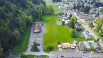 502 E Plum Street, 6.21 acres, R8, Washington School is adjacent to the North, in this photo. Seminary Hill (Nature Trails) is to the West of this photo.