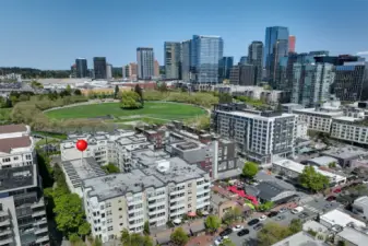Close proximity to downtown Bellevue