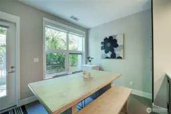 Dining rm
