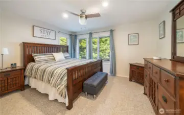Spacious Primary Suite