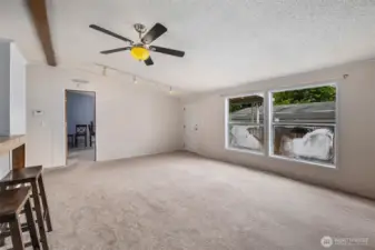 Large living room w/ breakfast bar
