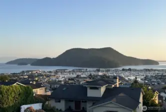 Skyline marina and active boating for your viewing pleasure...