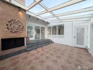 Large Multi-purpose Sunroom