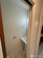 1/2 bath