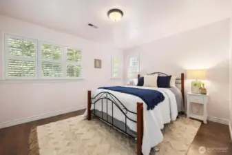 Upstairs bedroom.