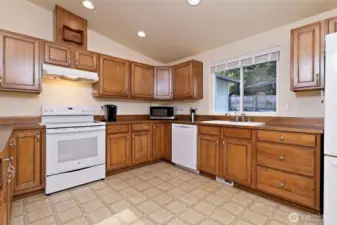 Another view of kitchen