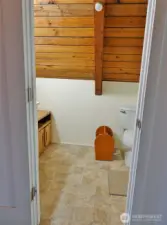 Upstairs 1/2-bathroom.