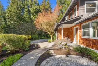 A welcoming covered porch,