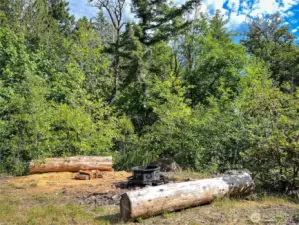Third level pit fit for cool summer evenings