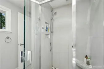 Updated shower with electronic temperature control.