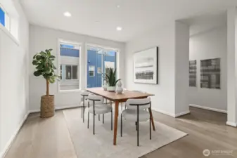Dining room (staged)