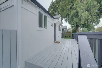 Entrance Deck (front)