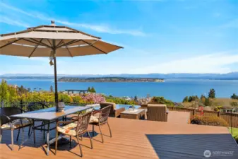 Incredible deck for relaxing and entertaining